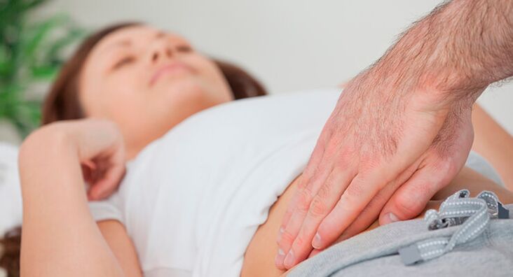 onderzoek van een patiënt met heupartrose
